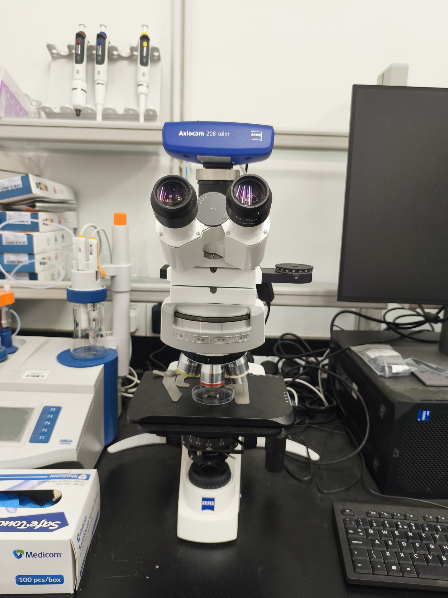 Microscope